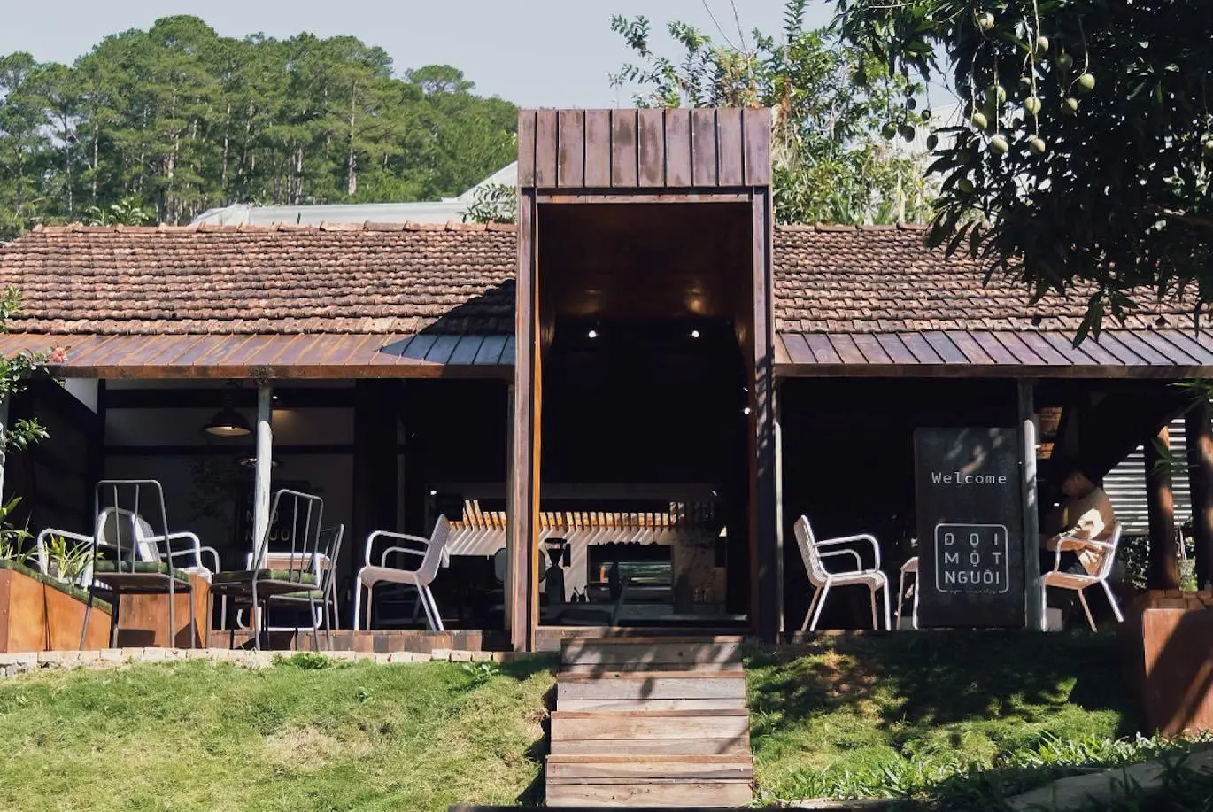 Cafe Đợi Một Người - Chốn y&ecirc;n b&igrave;nh giữa l&ograve;ng th&agrave;nh phố n&aacute;o nhiệt 7