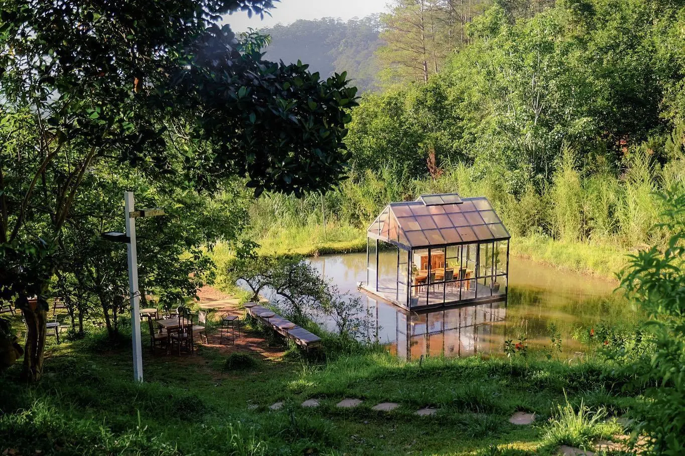 Cafe Đợi Một Người - Chốn y&ecirc;n b&igrave;nh giữa l&ograve;ng th&agrave;nh phố n&aacute;o nhiệt 9