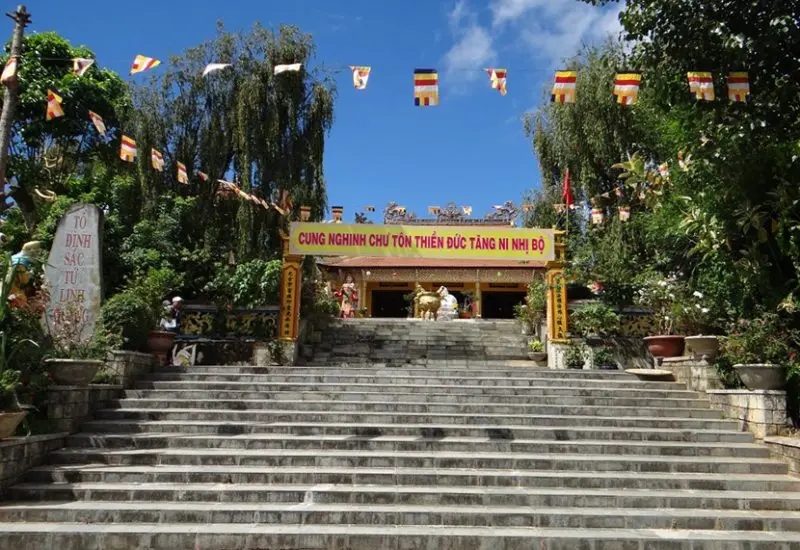 Ch&ugrave;a Linh Quang: Cổ tự khơi nguồn văn h&oacute;a t&iacute;n ngưỡng tại Đ&agrave; Lạt 9