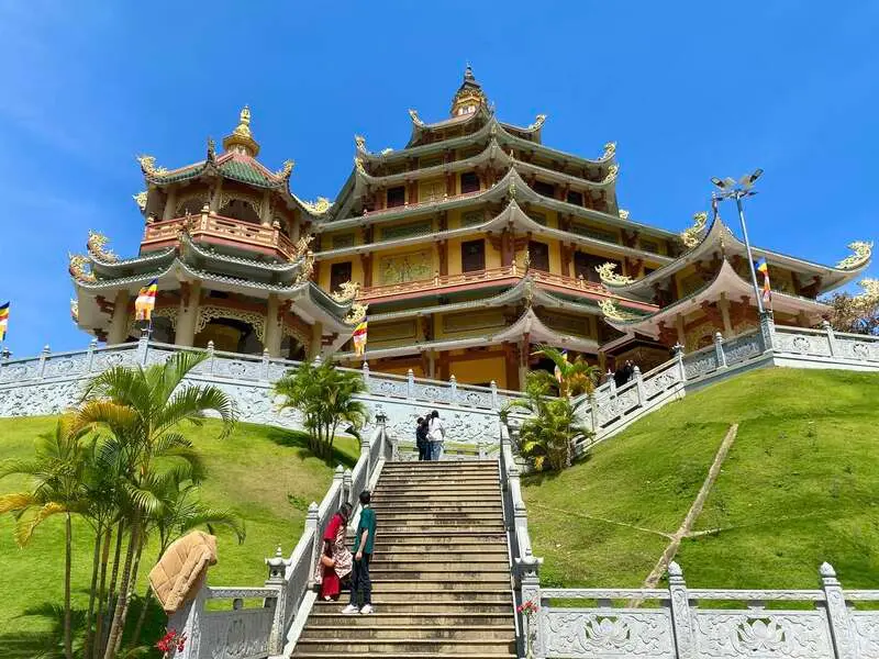 Có gì tại Phương Liên Tịnh Xứ Chùa Đại Ninh, ngôi chùa đẹp nhất làng? 4
