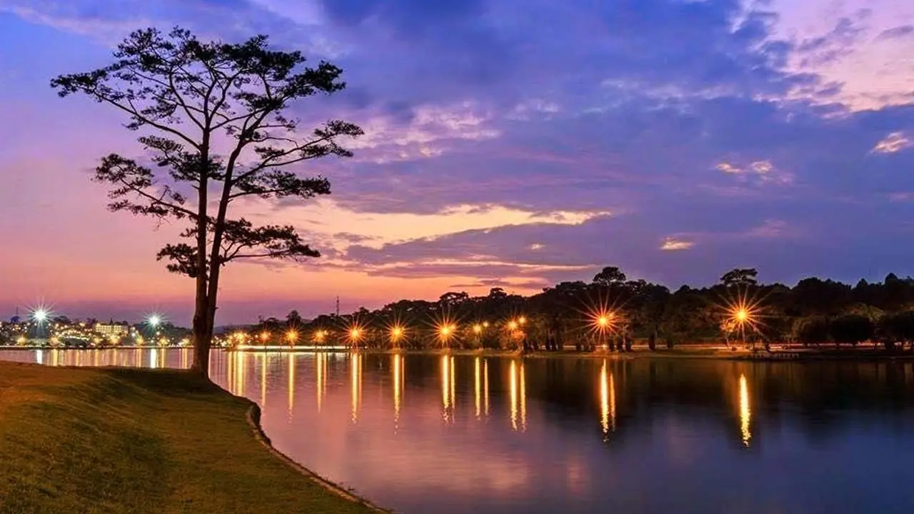 Đắm say trước vẻ đẹp thơ mộng v&agrave; trữ t&igrave;nh của những hồ nước ngọt Đ&agrave; Lạt 7