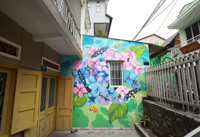 Dốc Nh&agrave; L&agrave;ng - Lạc v&agrave;o miền nghệ thuật với l&agrave;ng b&iacute;ch họa Đ&agrave; Lạt 10