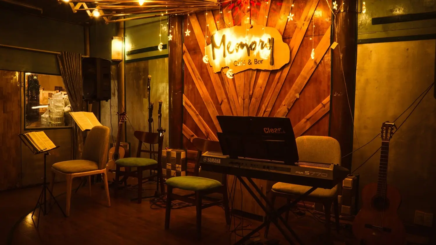 Ph&ograve;ng tr&agrave; Đ&agrave; Lạt &ndash; Điểm đến của những tr&aacute;i tim m&ecirc; mẩn giai điệu Acoustic mộc mạc 10