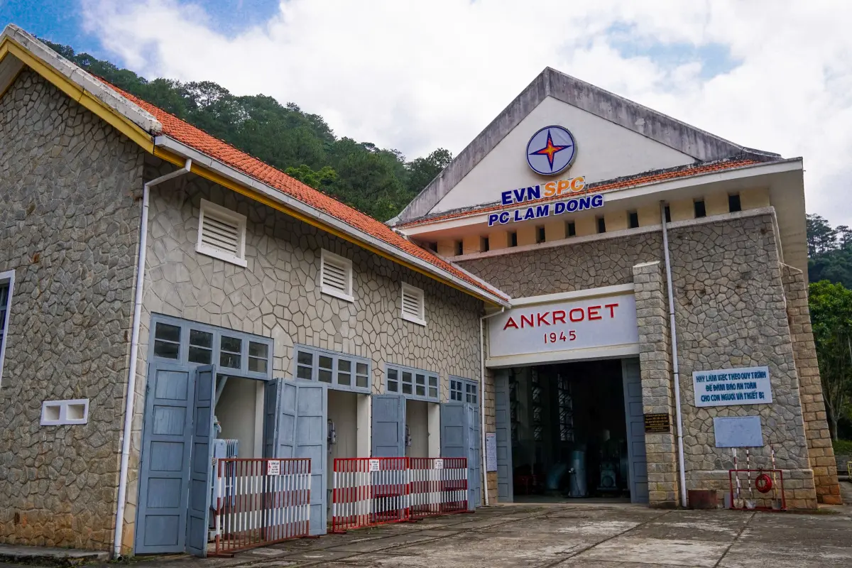 Về thăm hồ Suối V&agrave;ng Đ&agrave; Lạt với khung cảnh n&ecirc;n thơ trong chiều m&acirc;y l&atilde;ng đ&atilde;ng 4