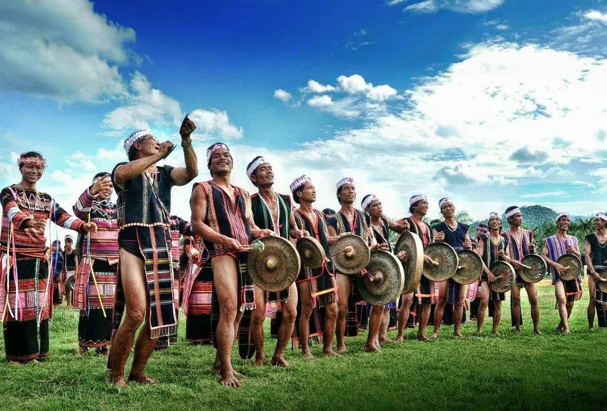 Làng Văn Hoá Cồng Chiên Tây Nguyên - Nét đẹp đặc trưng của vùng đất đỏ Bazan