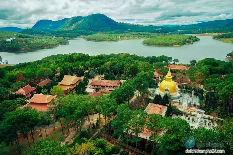 Thiền Viện Trúc Lâm – Khám phá vẻ đẹp cổ kính giữa rừng thông Đà Lạt