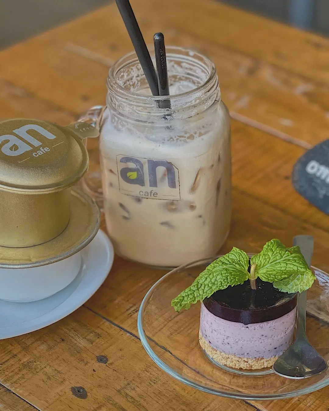 An Coffee &ndash; Chốn b&igrave;nh y&ecirc;n xanh thẳm cho những t&acirc;m hồn mỏng manh 34