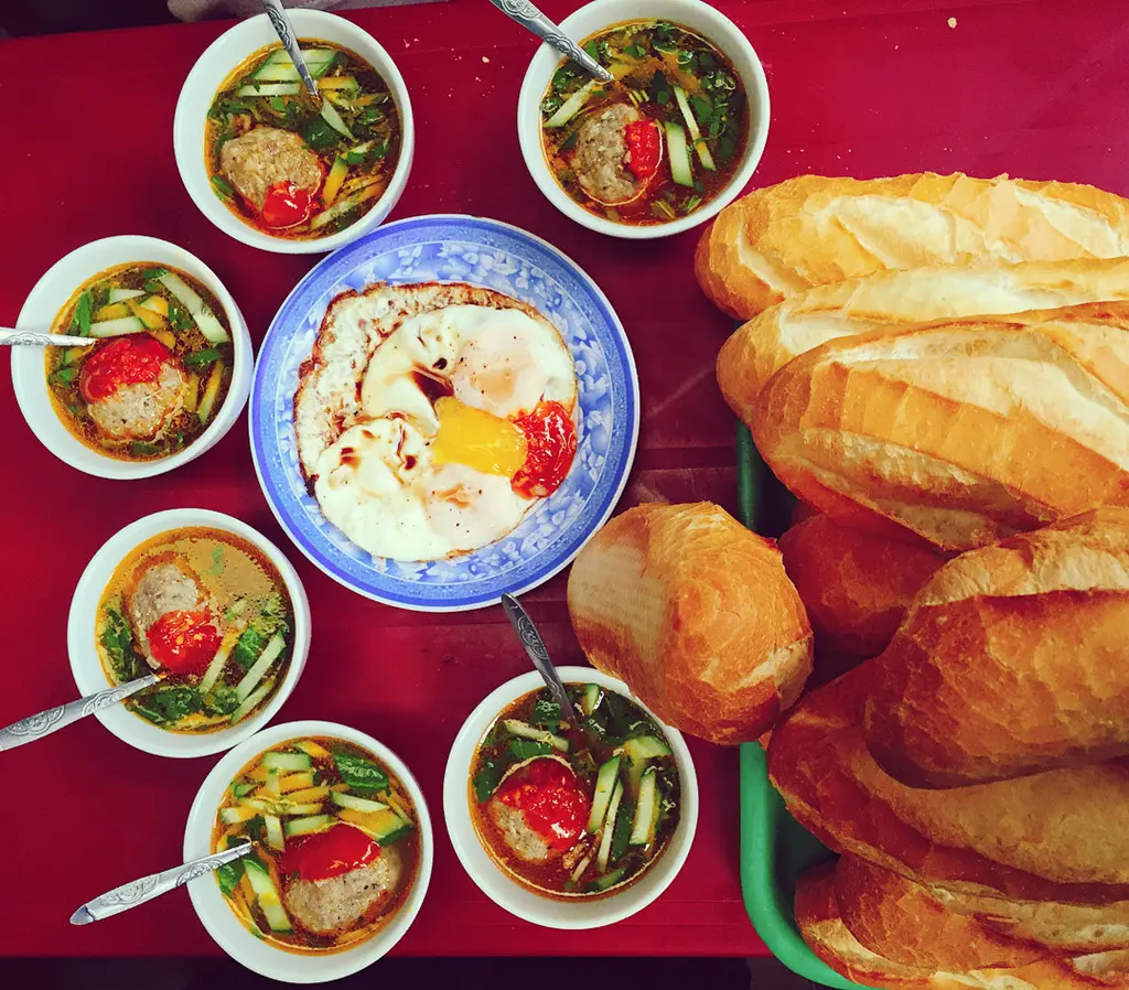 B&aacute;nh m&igrave; x&iacute;u mại Đ&agrave; Lạt - Độc đ&aacute;o ẩm thực xứ ng&agrave;n hoa 3