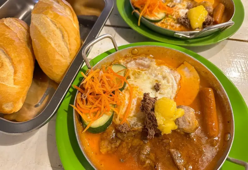 Bỏ t&uacute;i ngay 13 tiệm b&aacute;nh m&igrave; chảo Đ&agrave; Lạt ngon ngất ng&acirc;y 9
