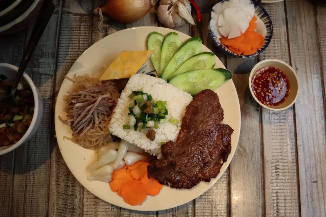 Bỏ t&uacute;i top 10 qu&aacute;n cơm tấm Đ&agrave; Lạt ngon nức tiếng m&agrave; bạn phải thử 3