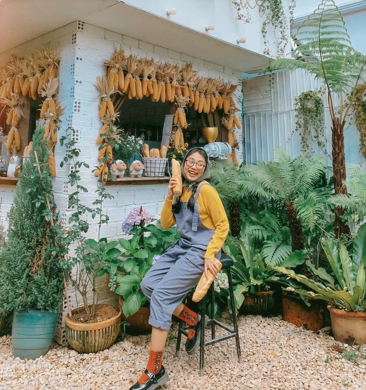 Boho Corner Coffee - Qu&aacute;n c&agrave; ph&ecirc; phong c&aacute;ch Bohemia độc đ&aacute;o, quyến rũ 21