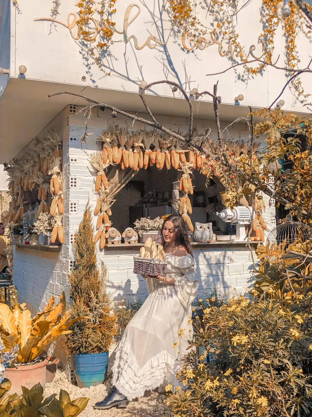 Boho Corner Coffee - Qu&aacute;n c&agrave; ph&ecirc; phong c&aacute;ch Bohemia độc đ&aacute;o, quyến rũ 19