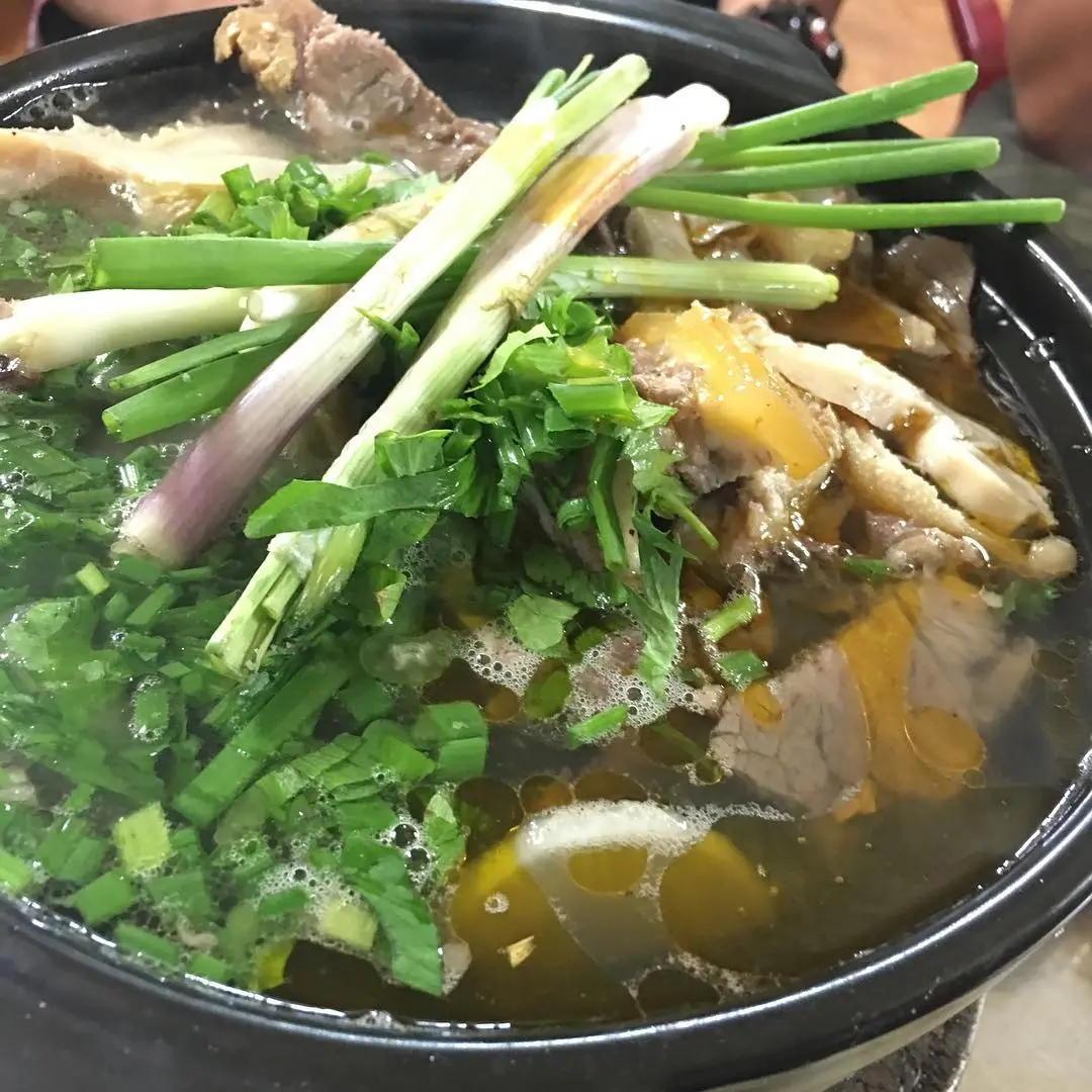 Đ&agrave; Lạt se lạnh, rủ nhau đi ăn lẩu b&ograve; tại 10 qu&aacute;n ngon đỉnh nhất 11