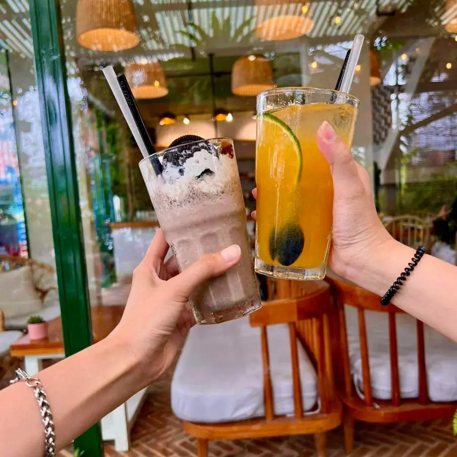 Đến Hoa D&oacute; Restaurant and Coffee thưởng thức b&uacute;n b&ograve; thố đ&aacute; hấp dẫn 7