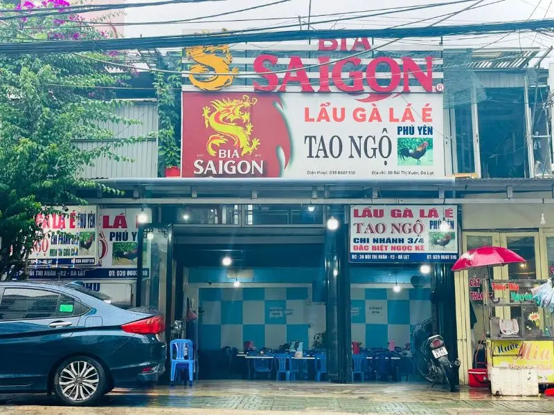 Điểm danh 10 qu&aacute;n lẩu g&agrave; l&aacute; &eacute; Đ&agrave; Lạt nổi tiếng ngon v&agrave; đ&aacute;ng thử nhất 8