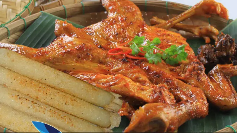 G&agrave; nướng cơm lam &ndash; M&oacute;n ăn d&acirc;n d&atilde; kh&ocirc;ng thể bỏ qua khi du lịch Đ&agrave; Lạt 3