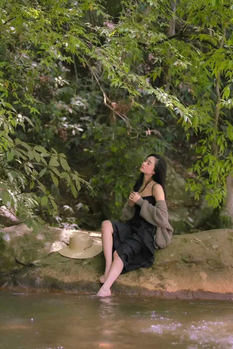 Gh&eacute; đến Tiệm c&agrave; ph&ecirc; Nh&agrave; B&ecirc;n Suối h&ograve;a m&igrave;nh v&agrave;o thi&ecirc;n nhi&ecirc;n 9