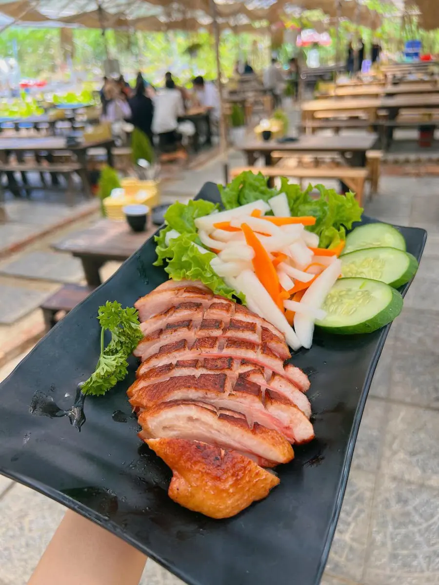 Gh&eacute; Tiệm nướng &Uacute; Nu giữa l&ograve;ng Đ&agrave; Lạt vỗ b&eacute;o chiếc bụng đ&oacute;i 5