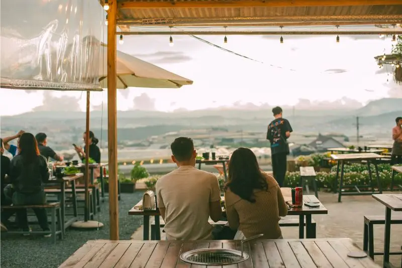 Gh&eacute; tiệm nướng X&oacute;m L&egrave;o thưởng thức BBQ, ngắm ho&agrave;ng h&ocirc;n cực chill 8