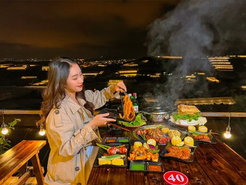 Gh&eacute; tiệm nướng X&oacute;m L&egrave;o thưởng thức BBQ, ngắm ho&agrave;ng h&ocirc;n cực chill 10