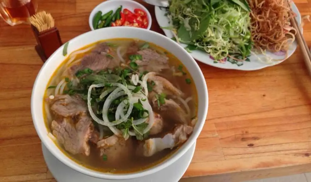 Gọi t&ecirc;n 15 qu&aacute;n b&uacute;n b&ograve; Đ&agrave; Lạt ngon nức tiếng giới s&agrave;nh ăn 3