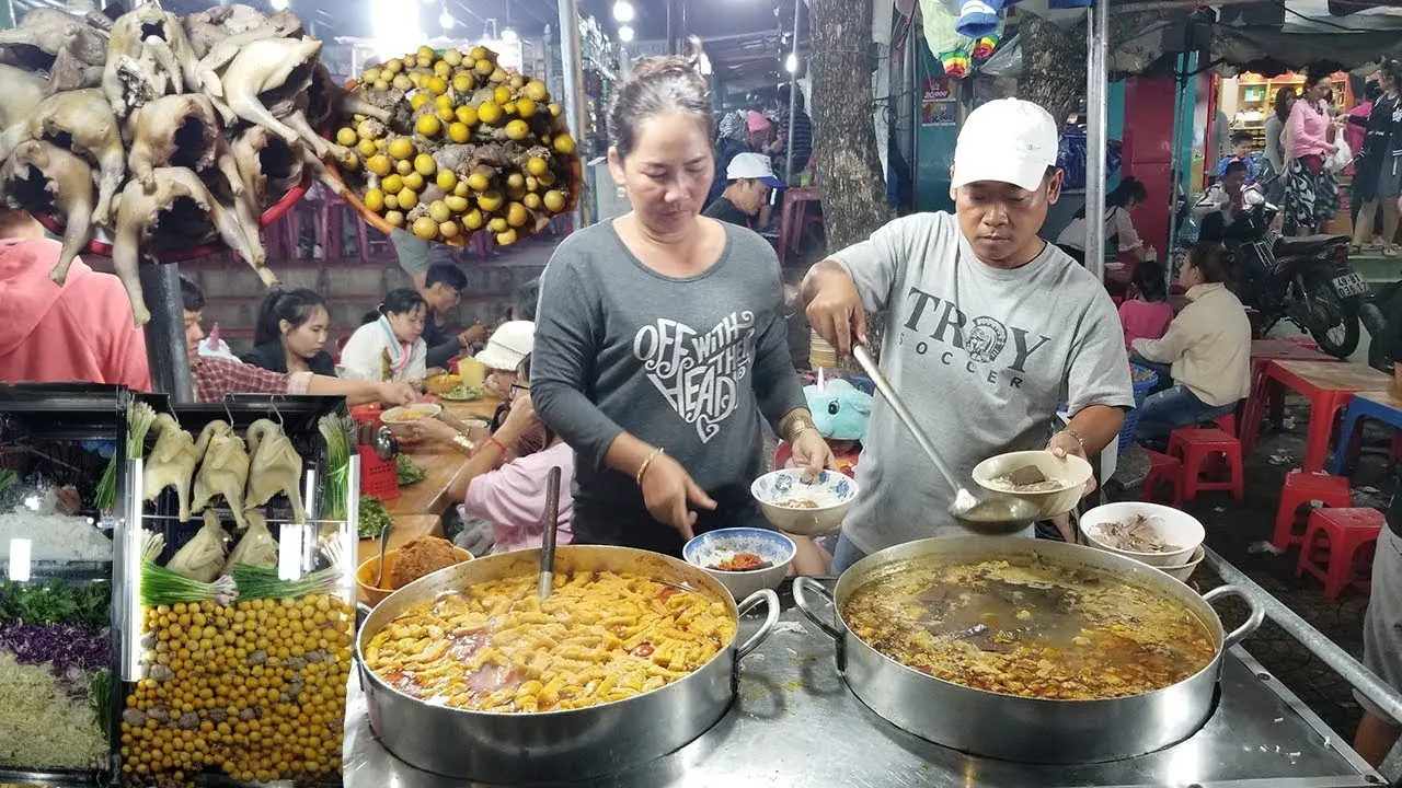 Kh&aacute;m ph&aacute; ẩm thực chợ Đ&agrave; Lạt với những m&oacute;n ăn si&ecirc;u hấp dẫn 9