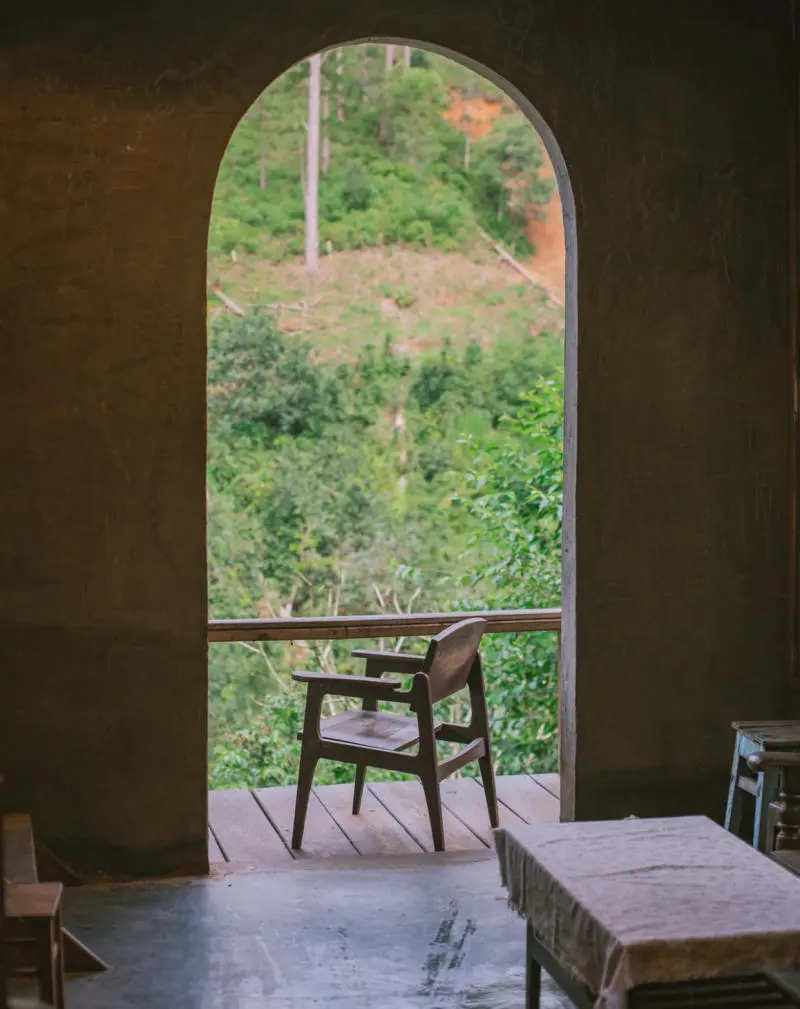 Lưng chừng cafe, g&oacute;c nhỏ b&igrave;nh y&ecirc;n giữa n&uacute;i rừng thơ mộng 6