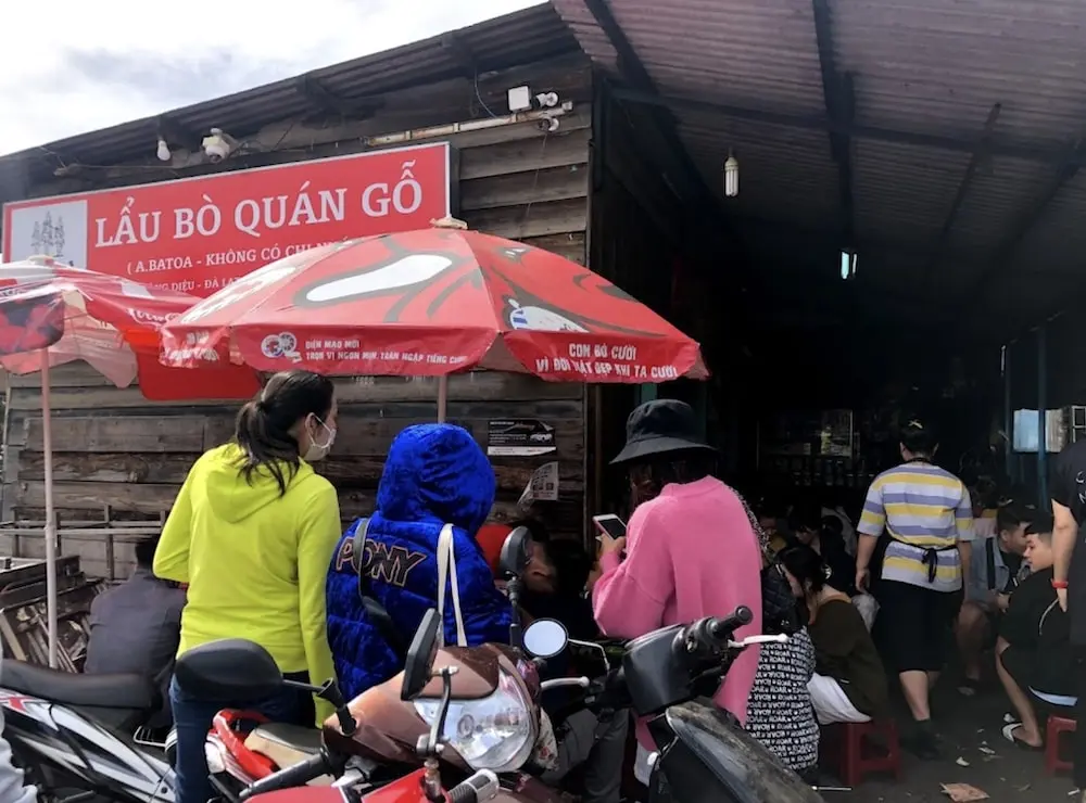Qu&aacute;n lẩu b&ograve; Ba Toa Nh&agrave; Gỗ nức tiếng Đ&agrave; Lạt 3
