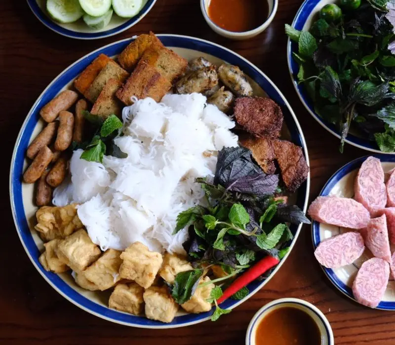 Review 12 qu&aacute;n buffet chay Đ&agrave; Lạt cho t&iacute;n đồ ẩm thực chay 2