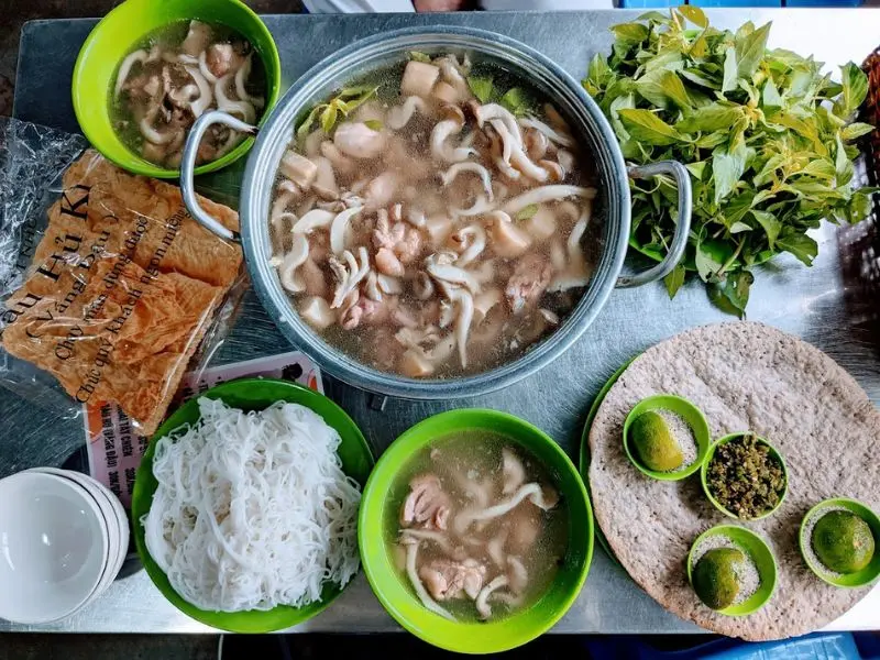 Review, điểm danh 10 qu&aacute;n lẩu g&agrave; l&aacute; &eacute; Tao Ngộ ch&iacute;nh gốc tại Đ&agrave; Lạt 4