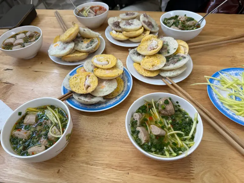 Review qu&aacute;n B&aacute;nh căn Lệ Đ&agrave; Lạt, hương vị d&acirc;n d&atilde; giữa phố n&uacute;i 5