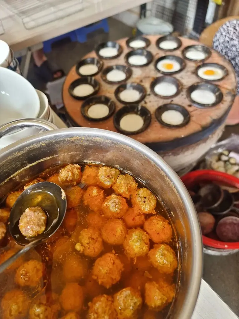 Review qu&aacute;n B&aacute;nh căn Lệ Đ&agrave; Lạt, hương vị d&acirc;n d&atilde; giữa phố n&uacute;i 9