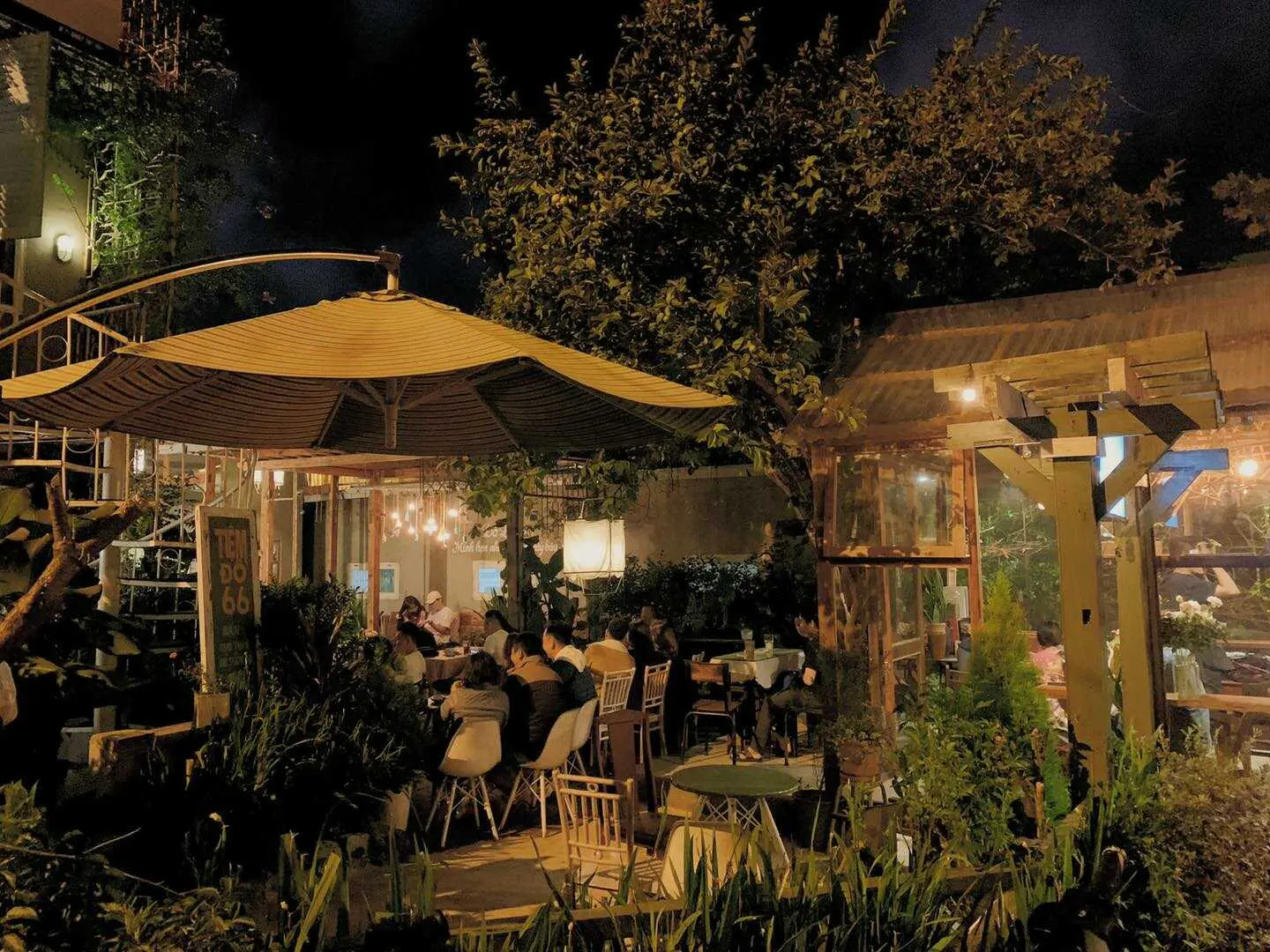 Route 66 Cafe - Nơi thong dong thả hồn trong đ&ecirc;m Đ&agrave; Lạt kh&ocirc;ng ngủ 8