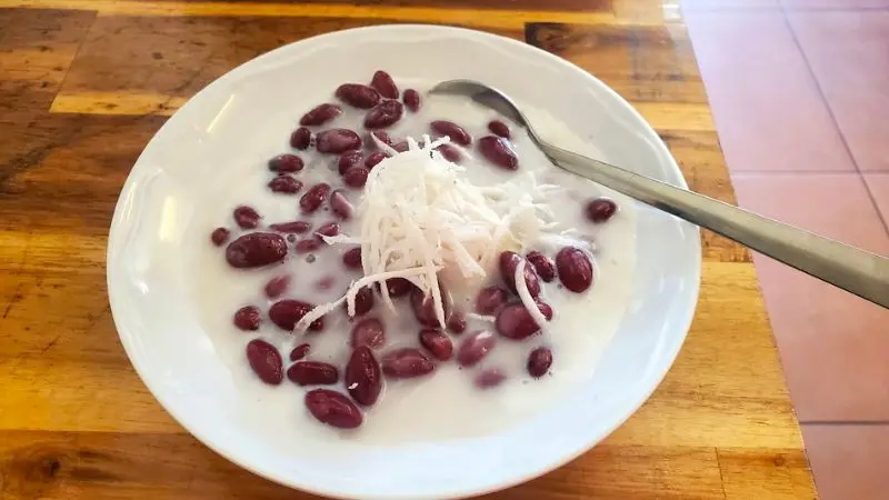Thưởng thức kem bơ Thanh Thảo nổi tiếng nhất nh&igrave; tại Đ&agrave; Lạt 8