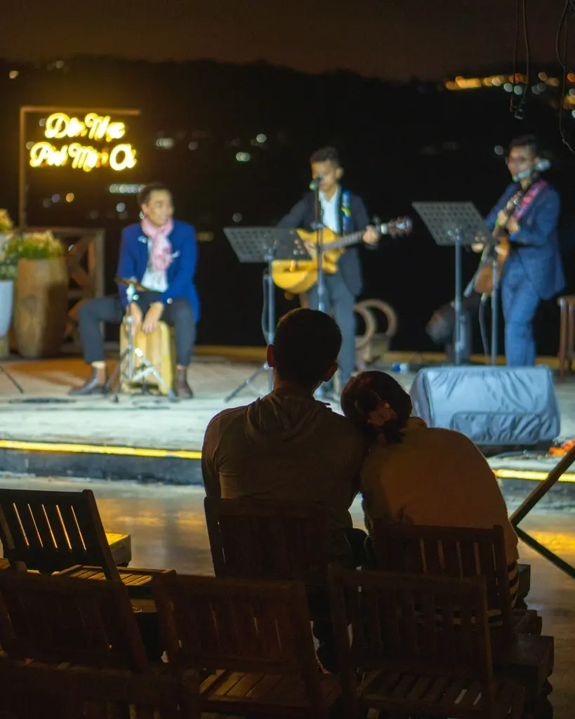 Tiệm c&agrave; ph&ecirc; B&igrave;nh Minh Ơi, chốn thi&ecirc;n đường săn m&acirc;y cực chill 10