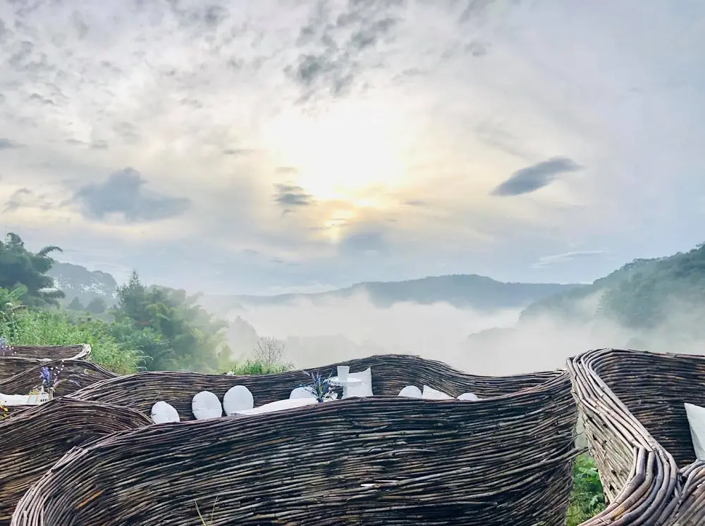 Tiệm c&agrave; ph&ecirc; Xứ sở thần ti&ecirc;n Đ&agrave; Lạt - Thi&ecirc;n đường sống ảo đẹp m&ecirc; mẩn 4
