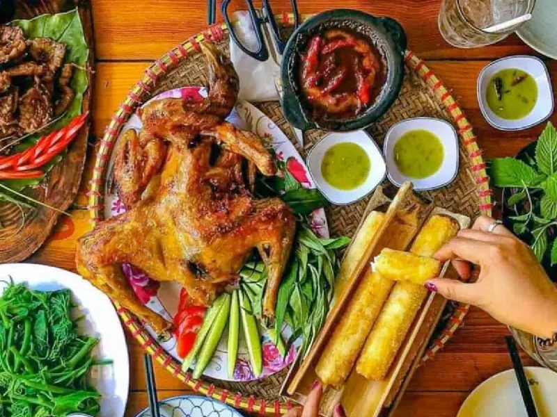 Top 10 qu&aacute;n g&agrave; nướng cơm lam Đ&agrave; Lạt l&agrave;m say l&ograve;ng du kh&aacute;ch 4
