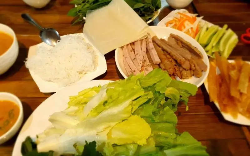 Top 10 qu&aacute;n nem nướng Đ&agrave; Lạt nổi tiếng được y&ecirc;u th&iacute;ch 9