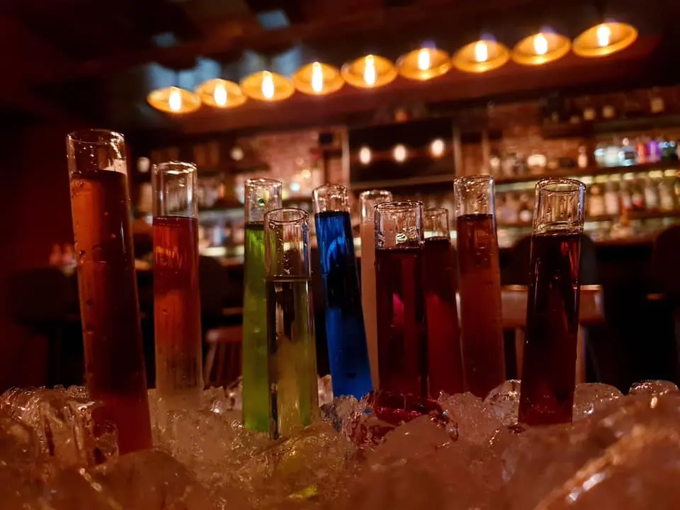 Top 6 qu&aacute;n bar Đ&agrave; Lạt gi&aacute; si&ecirc;u ưu đ&atilde;i chỉ từ 50.000 VNĐ 7