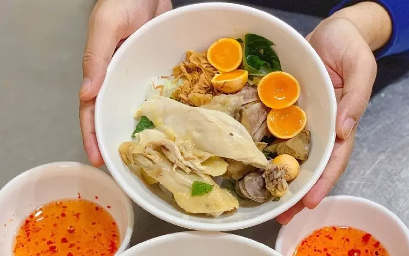 Top 8 quán bánh ướt lòng gà Đà Lạt ngon, đông khách nhất 9