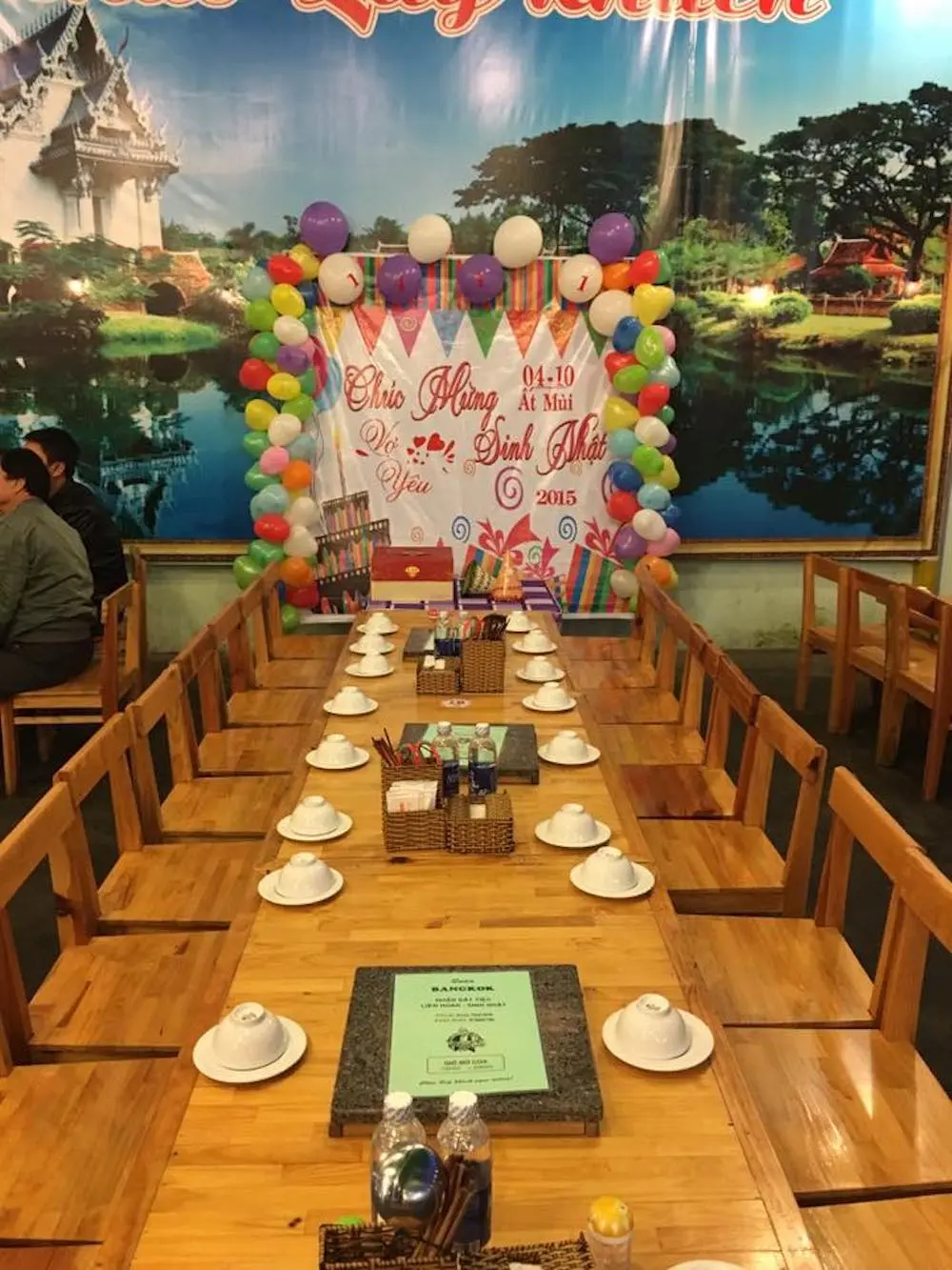 &Uacute;m ba la mở ra danh s&aacute;ch c&aacute;c qu&aacute;n buffet ngon tại Đ&agrave; Lạt m&agrave; du kh&aacute;ch n&ecirc;n nằm l&ograve;ng 14
