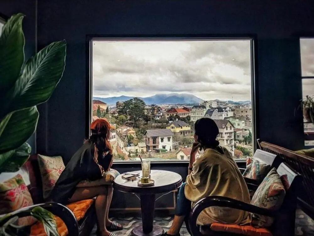 Up Coffee Đà Lạt – Phong cách vintage hút hồn giới trẻ Đà Lạt 18