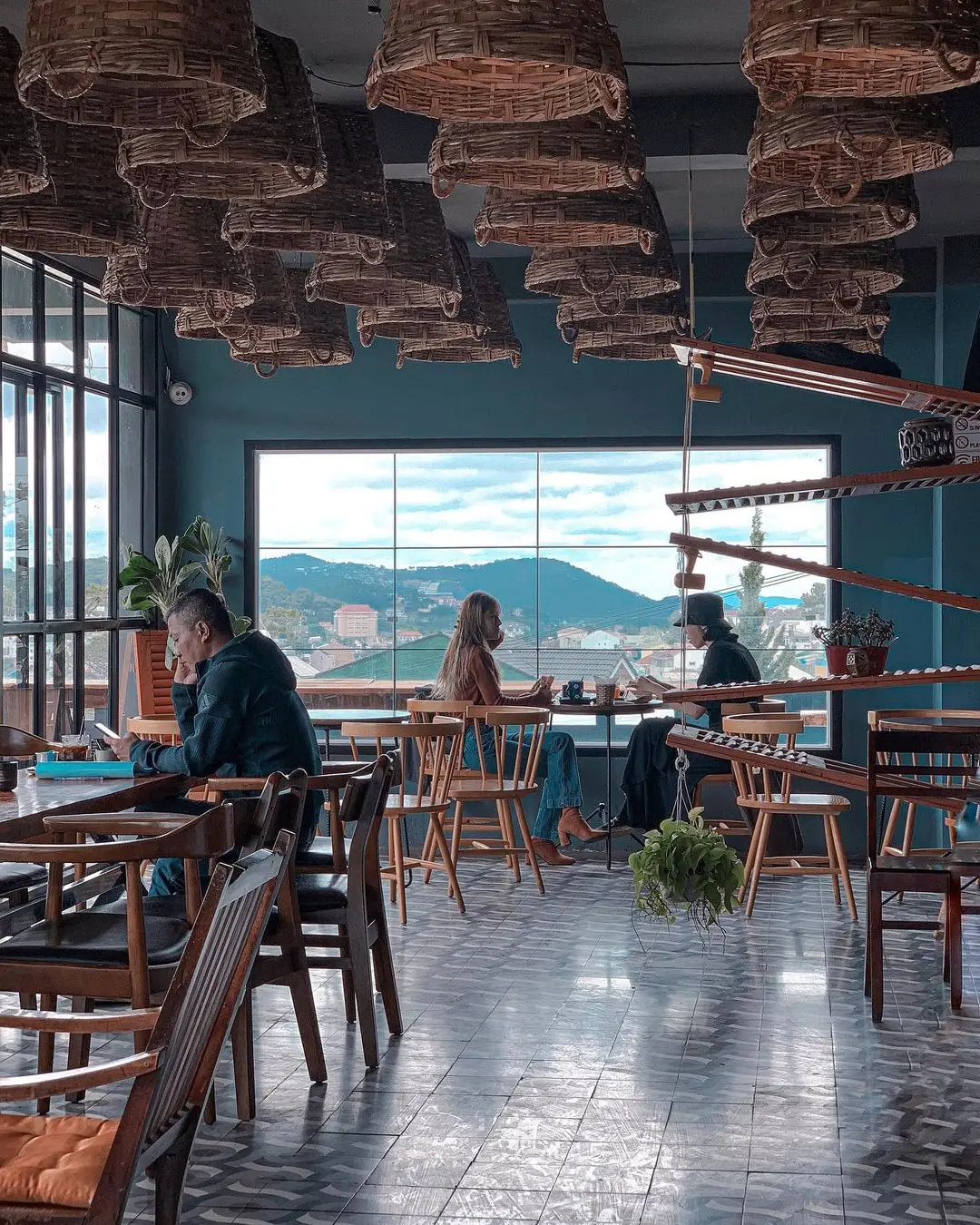 Up Coffee Đà Lạt – Phong cách vintage hút hồn giới trẻ Đà Lạt 4