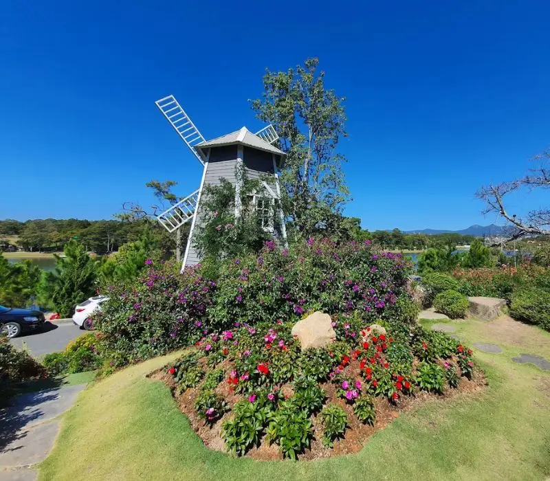 Xu&acirc;n Hương Garden Coffee Đ&agrave; Lạt: Tọa độ sống ảo với view bờ hồ cực đỉnh 3