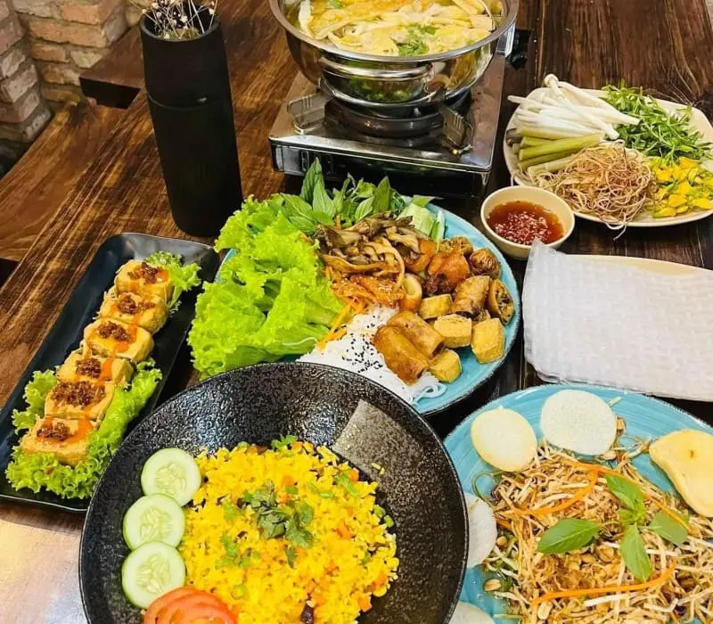 Khám phá hương vị của 9 quán chay Đà Lạt nổi tiếng gần xa