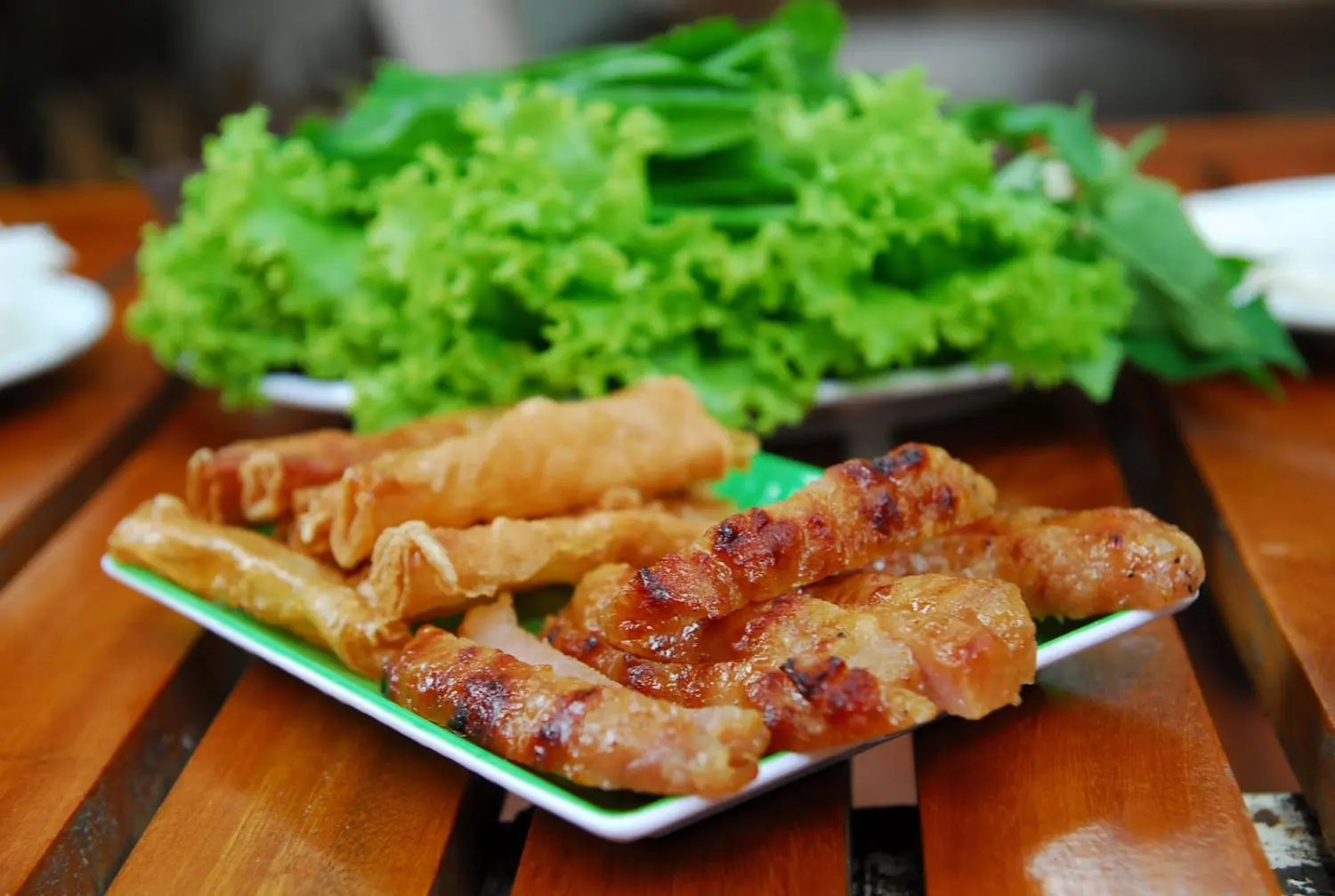 Top 10 quán nem nướng Đà Lạt nổi tiếng được yêu thích
