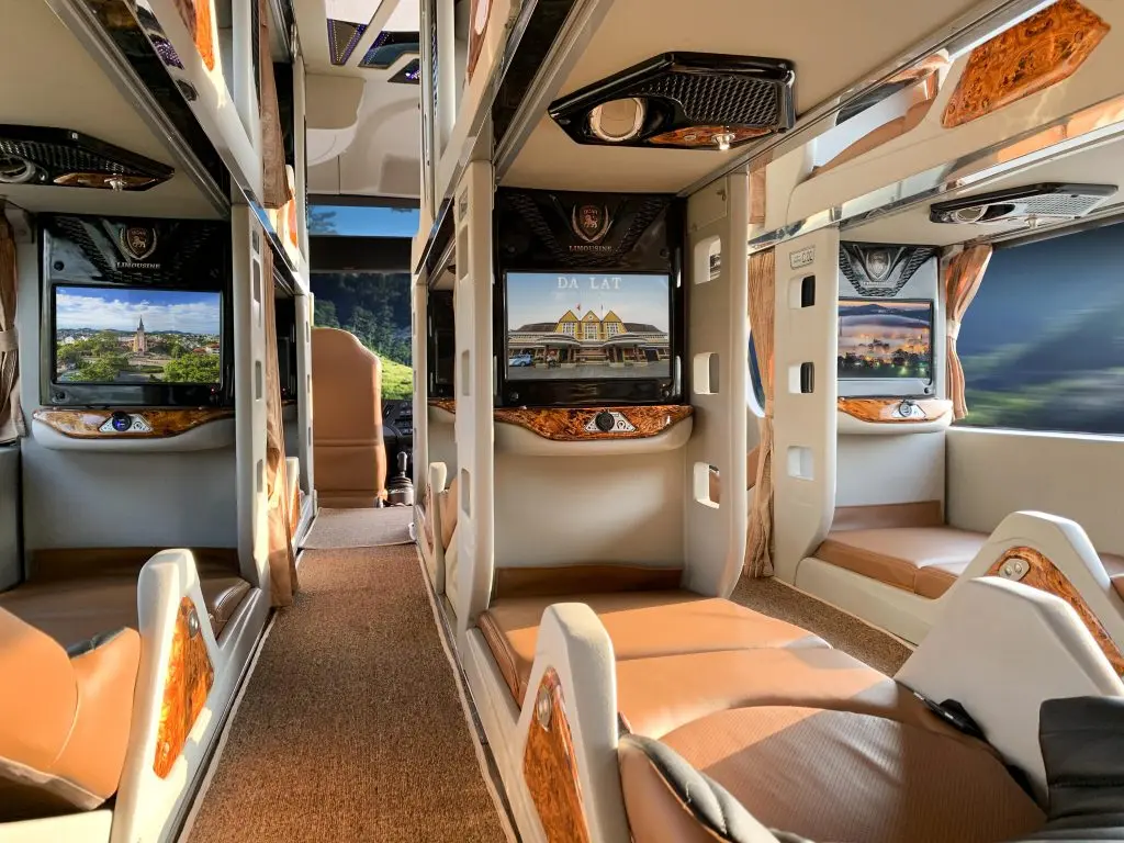Điểm danh những nh&agrave; xe limousine đi Đ&agrave; Lạt từ S&agrave;i G&ograve;n gi&aacute; tốt nhất 4