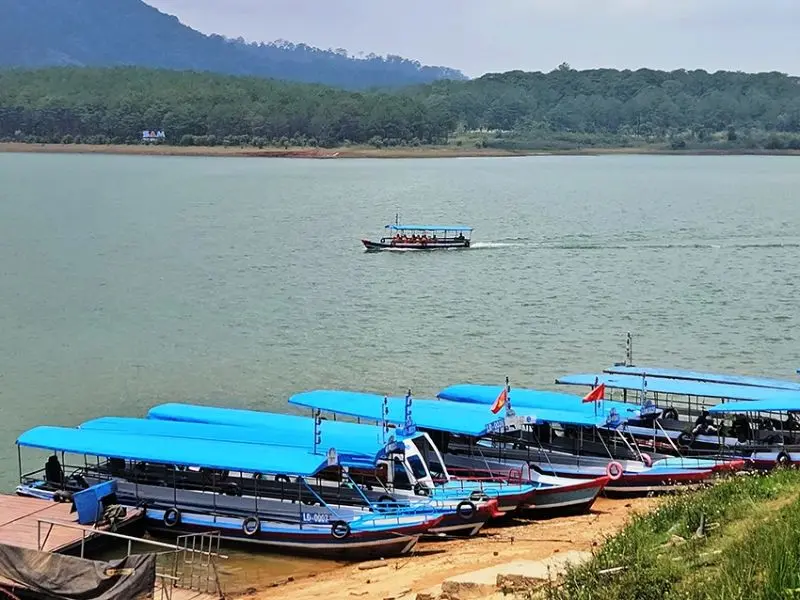 Bến thuyền Hồ Tuyền L&acirc;m: Chạm v&agrave;o cảnh sắc y&ecirc;n b&igrave;nh của Đ&agrave; Lạt 4