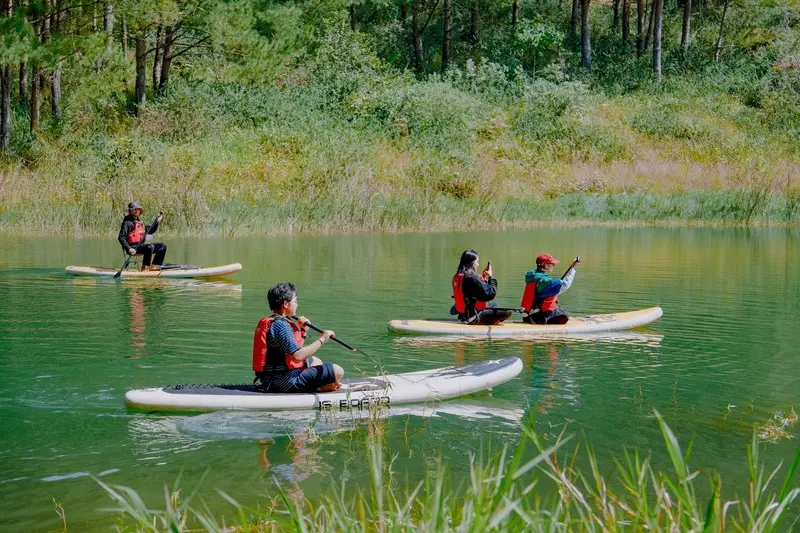 Chèo SUP hồ Tuyền Lâm và những điều bạn cần biết 4