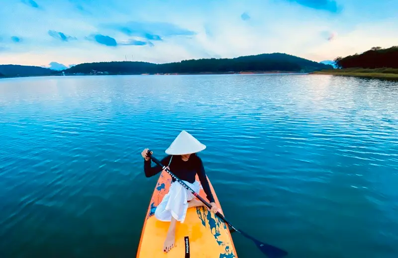Chèo SUP hồ Tuyền Lâm và những điều bạn cần biết 8